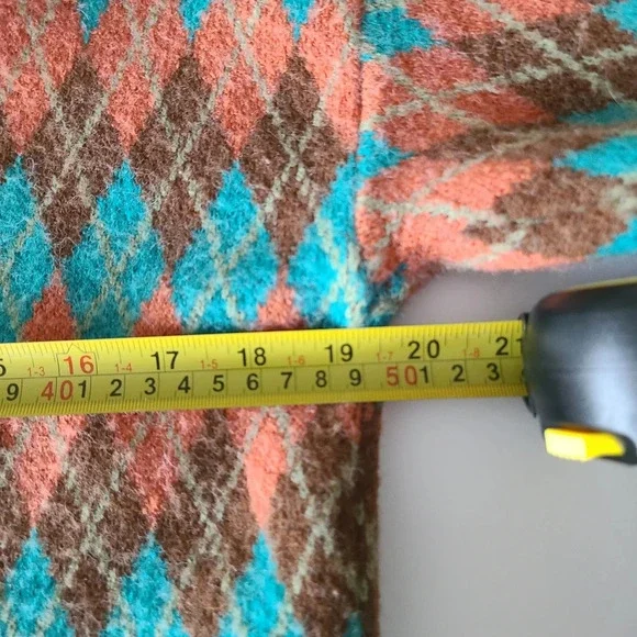 Pink diamond v-neck Argyle sweater womens sz.M - Picture 4 of 8